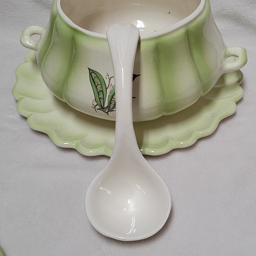 1970s Vintage RU Green White Ceramic Pea in a Pod Large Tureen Plate Spoon Set - Picture 4 of 6
